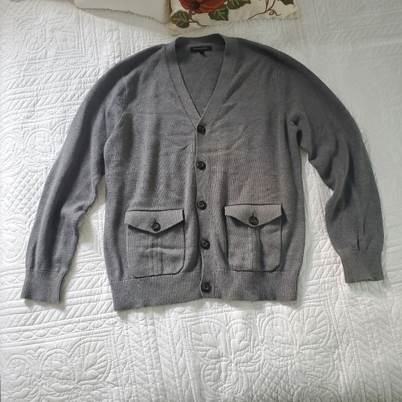 Banana Republic Men's Gray Sweater - Picture 6 of 6